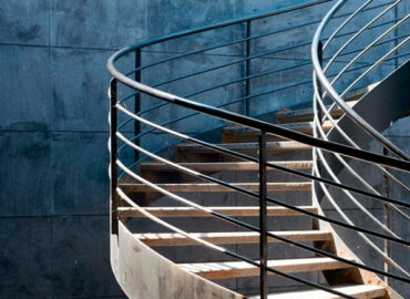Escaleras de acero: seguridad y diseño