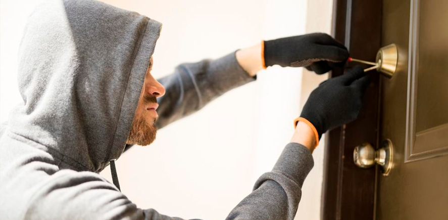 ¿Cuál es el papel del administrador de fincas ante una ocupación ilegal?