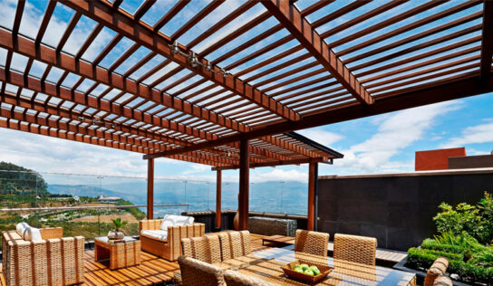 Todo lo que debes saber sobre las pérgolas de madera en áticos