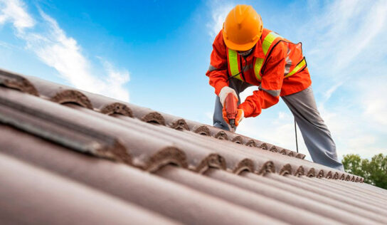 Consejos para evitar daños en el tejado: reparación y mantenimiento de canalones