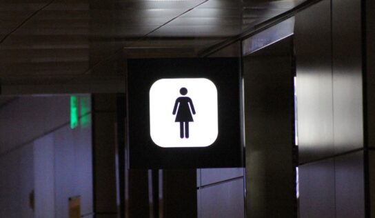 Casi la mitad de las mujeres reconoce haber necesitado productos de higiene menstrual en espacios públicos sin poder acceder a ellos