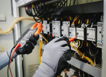 Gabi Instalaciones amplía sus servicios de electricista y fontanero en Sabadell, Terrassa, Sant Cugat y todo el Vallès