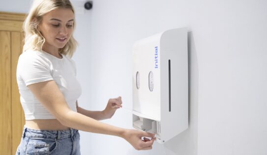 Vuelta al cole: 4 razones por las que contar con dispensadores de higiene menstrual en los baños de los centros académicos