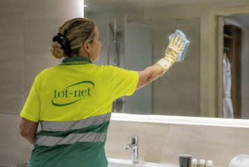 Tot-Net gestiona la limpieza en hoteles y residencias mediante planes personalizados