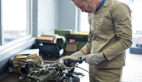 Talleres Murillo analiza los 5 hábitos de conducción que pueden favorecer la acumulación de carbonilla en el motor